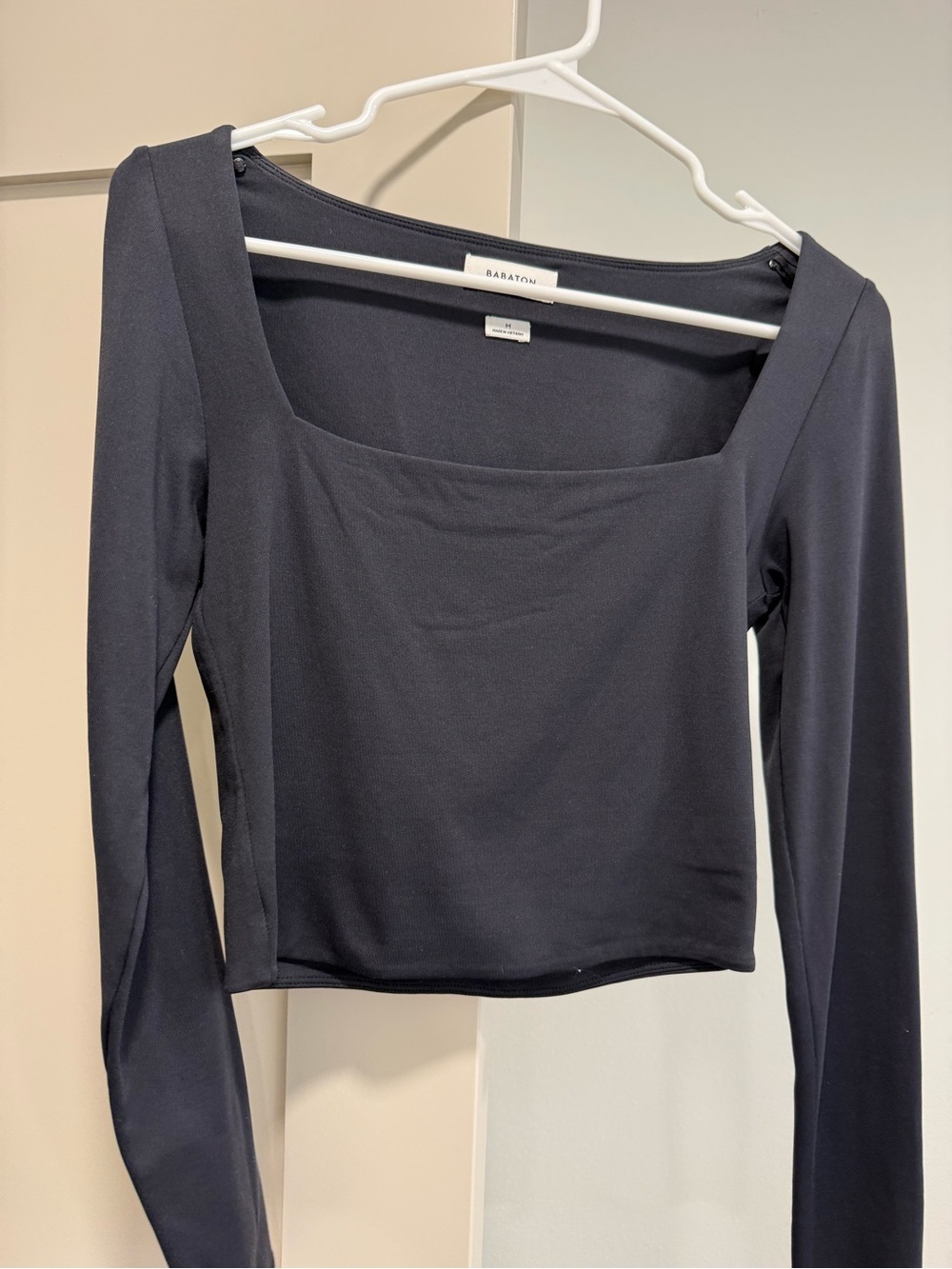 Babaton Black Square Neck Fitted Long-Sleeve Crop Top